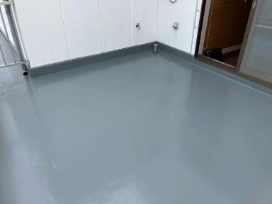 防水効果回復のための、ウレタン通気緩衝工法