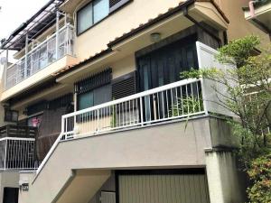 落ち着いたナチュラルカラーの外壁・塀塗装
