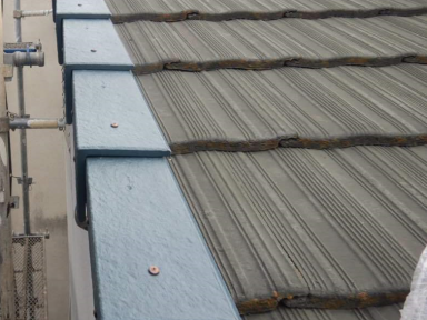 台風で飛ばされた屋根の補修